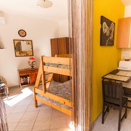 Apartman Punta Vilma Apartment พูลา ภายนอก รูปภาพ