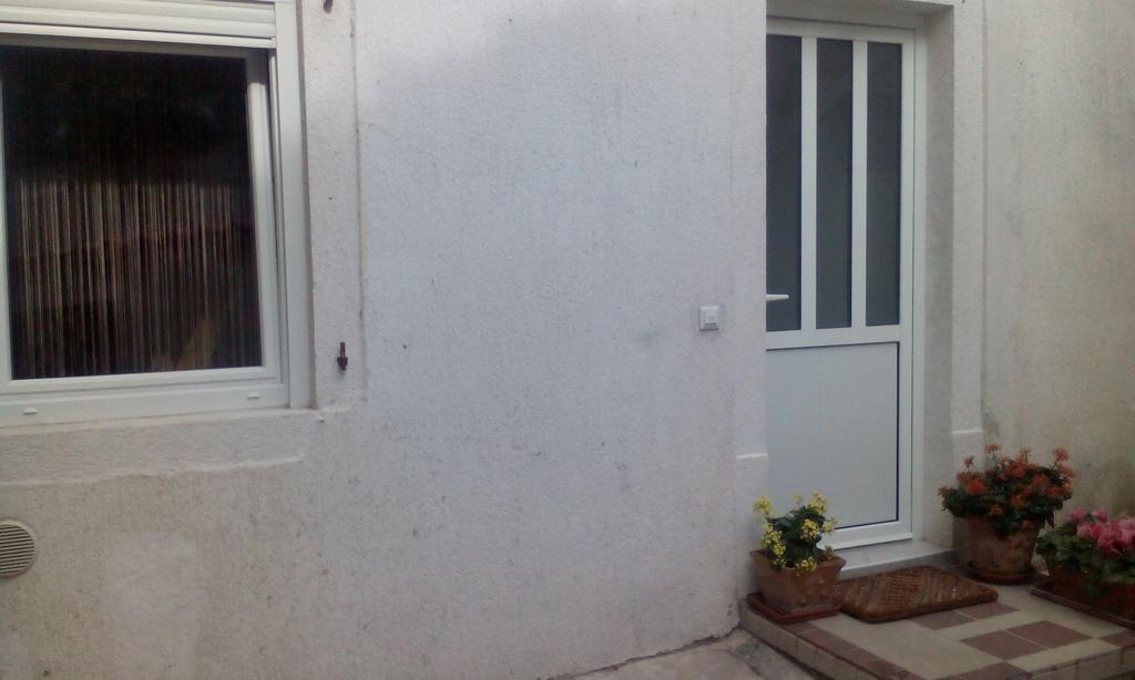 Apartman Punta Vilma Apartment พูลา ภายนอก รูปภาพ